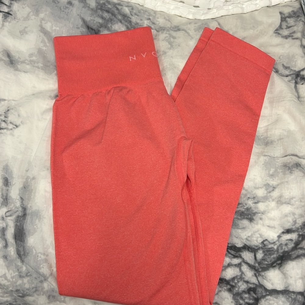 Coral NV seamless NVGTN leggings